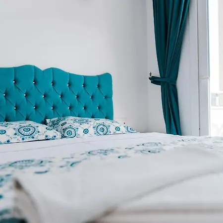 Apart-hotel Avisos And