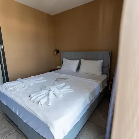 Avisos Hotel & Apartments * Μαρμαρίς