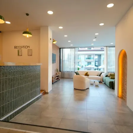 Ξενοδοχείο με διαμερίσματα Avisos Hotel & Apartments