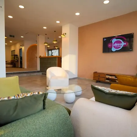 Ξενοδοχείο με διαμερίσματα Avisos Hotel & Apartments Μαρμαρίς